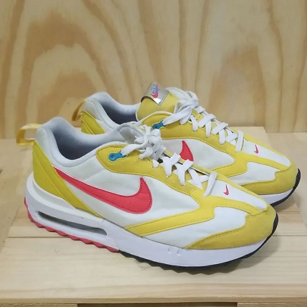 Nike Air Max Dawn Vivid Sulfur Casusal Sneakers Men SZ 9 1/2, Women's SZ 11